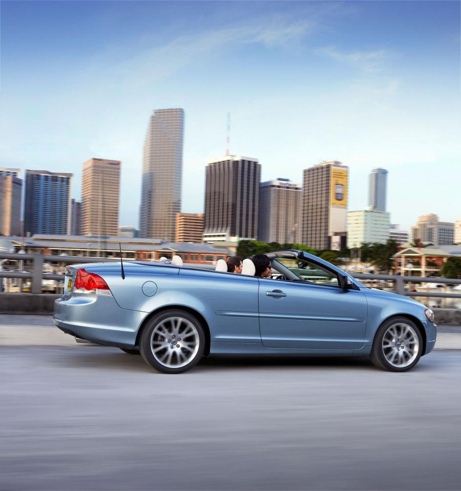  Volvo C70 T5 2005 года  (фото 54 из 93)